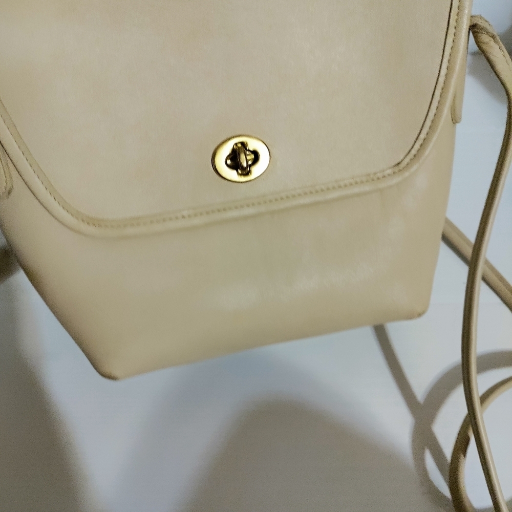 Vintage Coach Quincy Crossbody Bag Cream Leather Toggle Purse - Picture 8 of 16
